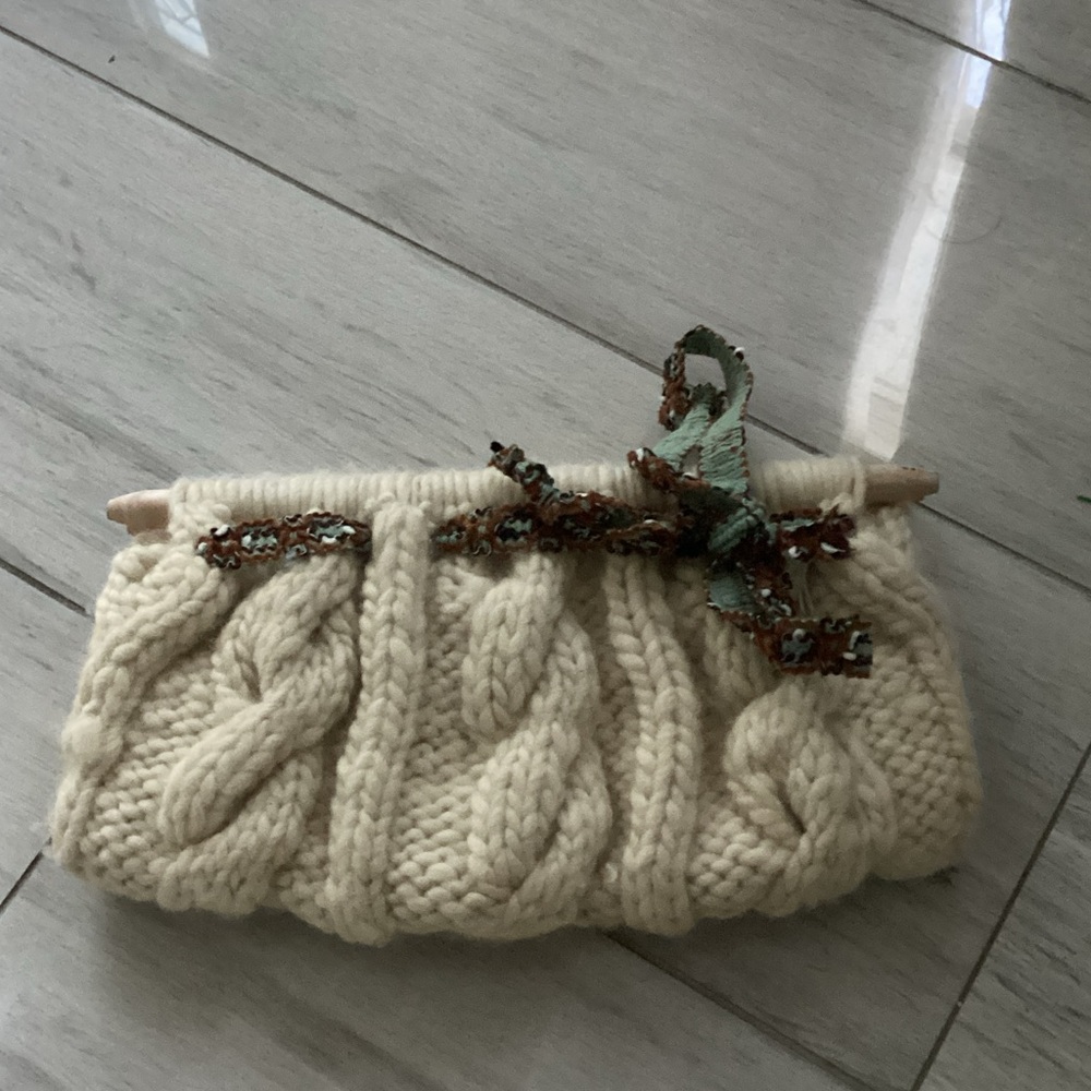 Knitted Cable Clutch Wristlet in Cream
